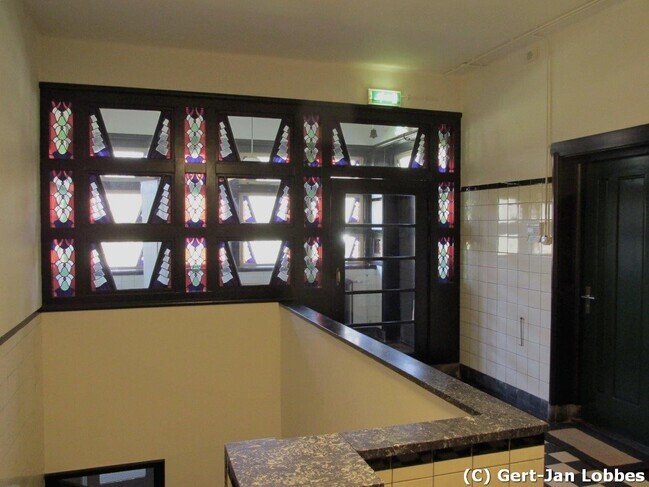Vestibule met glas in lood
<br/>
Gert-Jan Lobbes, maart 2017